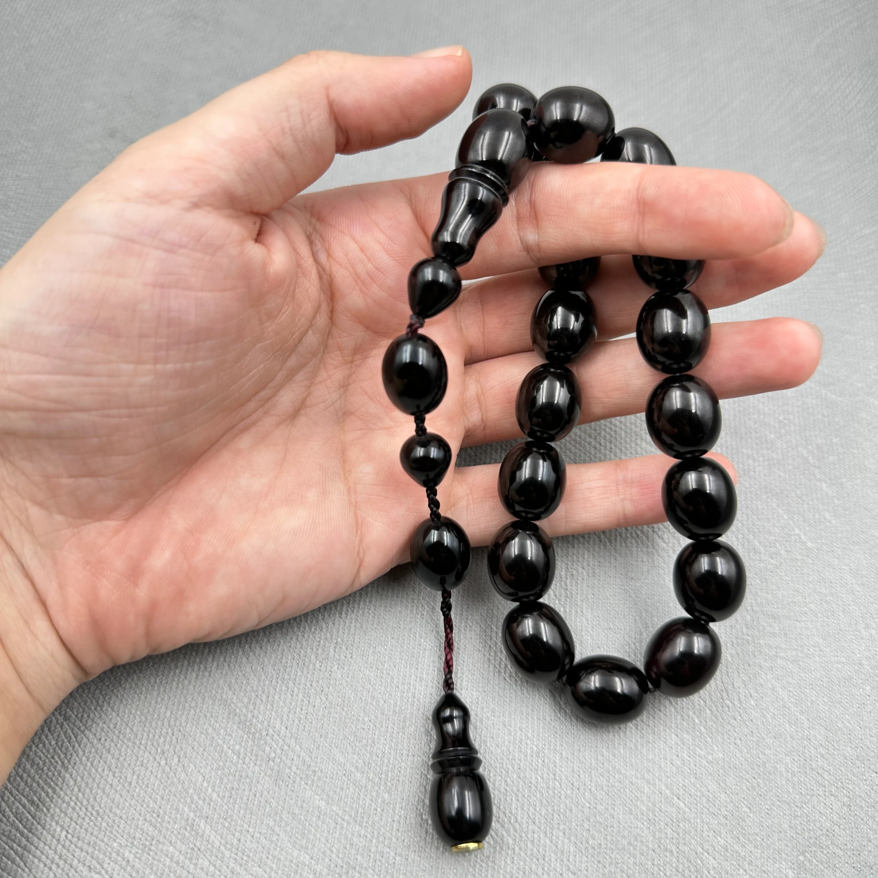 Enes ABDO Usta İşçilikli Siyah Maskot Efe Sıkma Kehribar Tespih